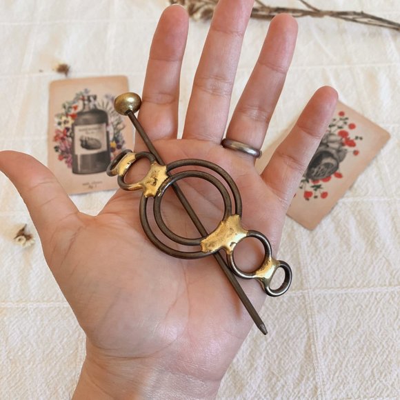 Hand-made Renaissance Hair Pin - Picture 3 of 3